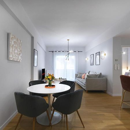 Fresh, New & Ready For You! Rnvtd Apt In Koukaki! Atene Esterno foto