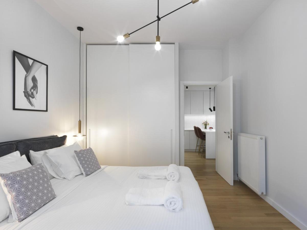 Fresh, New & Ready For You! Rnvtd Apt In Koukaki! Atene Esterno foto