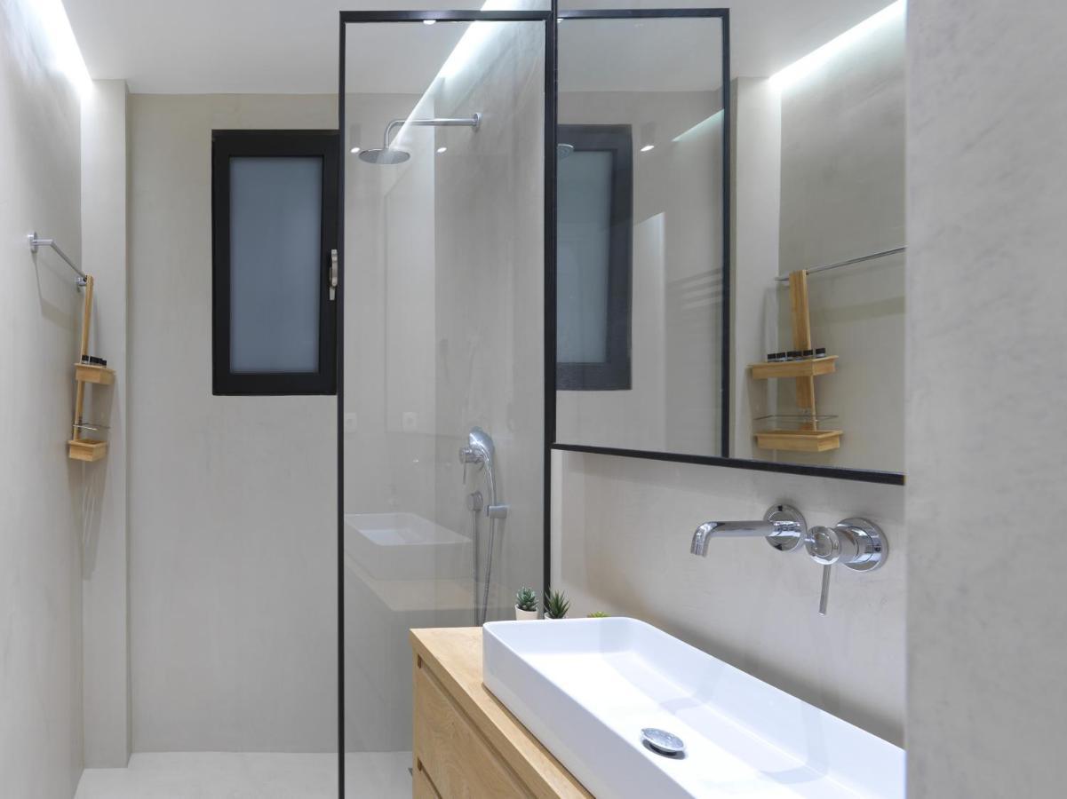 Fresh, New & Ready For You! Rnvtd Apt In Koukaki! Atene Esterno foto